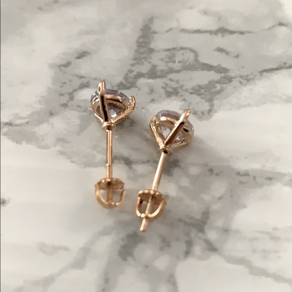 925 Sterling silver gold dipped stud earrings - Picture 3 of 3